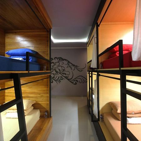 Dong Paloh Hostel Мундук Екстер'єр фото