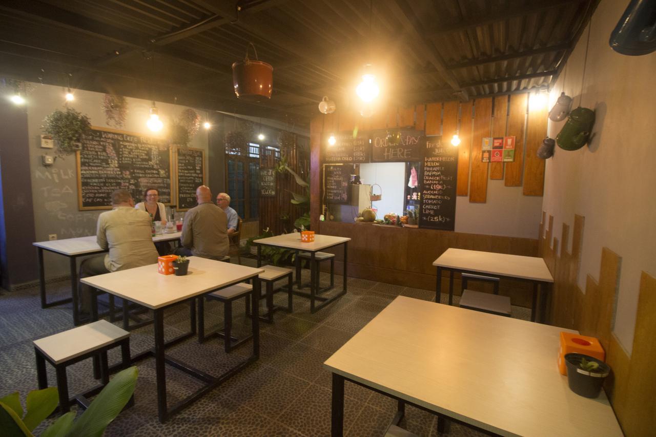 Dong Paloh Hostel Мундук Екстер'єр фото