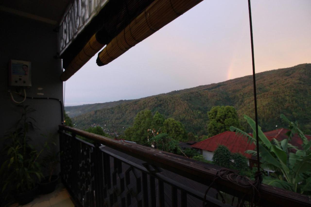 Dong Paloh Hostel Мундук Екстер'єр фото